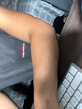 Snapshot of drigoprivaa chatting on 12.14.25 drigoprivaa online show from 12.14.25