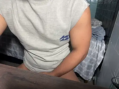 Snapshot of drigoprivaa chatting on 12.19.25 drigoprivaa online show from 12.19.25