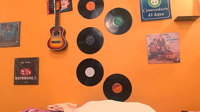 Snapshot of meisevil77 chatting on 11.07.25 meisevil77 online show from 11.07.25