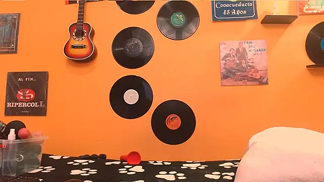 Snapshot of meisevil77 chatting on 11.25.25 meisevil77 online show from 11.25.25