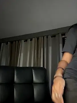 lynn9000 online show from 11.12.25