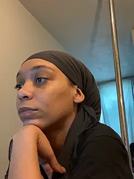 Snapshot of Velvetraexo chatting on 03.25.26 Velvetraexo online show from 03.25.26