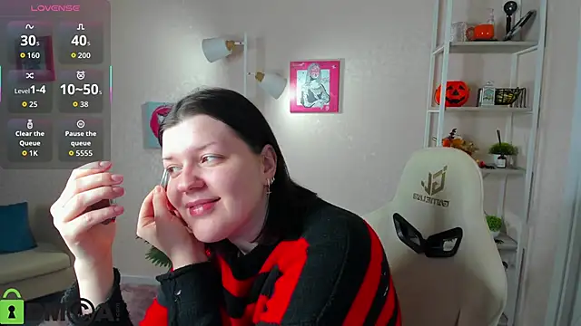 Michele Greenn online show from 11.26.25