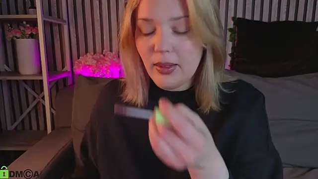 Michele Greenn online show from 04.30.26