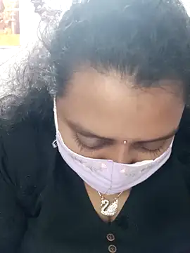 Snapshot of Divya-Lovely chatting on 09.22.25 Divya-Lovely online show from 09.22.25