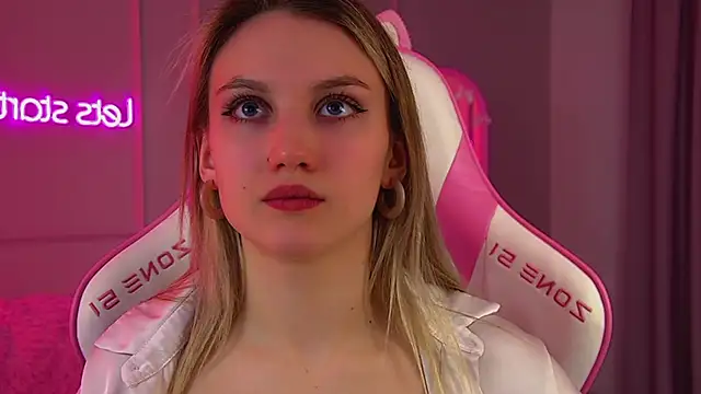 Snapshot of StacyEvances chatting on 02.21.26 StacyEvances online show from 02.21.26