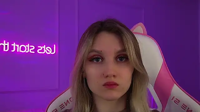 Snapshot of StacyEvances chatting on 03.01.26 StacyEvances online show from 03.01.26