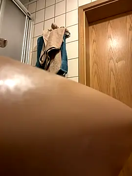 irimiea1729 online show from 11.29.25