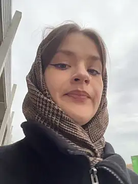 KittyQueeny online show from 10.23.25