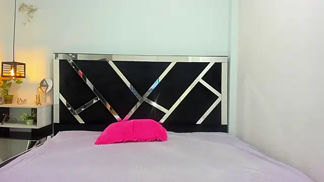 iisabella noa online show from 09.10.25