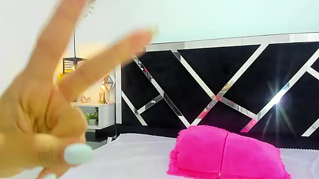 iisabella noa online show from 09.15.25