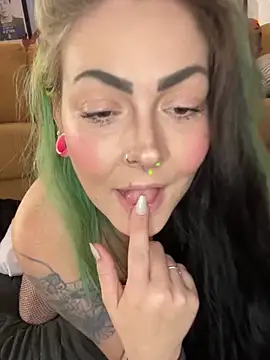 Snapshot of ninabobina666 chatting on 10.27.25 ninabobina666 online show from 10.27.25