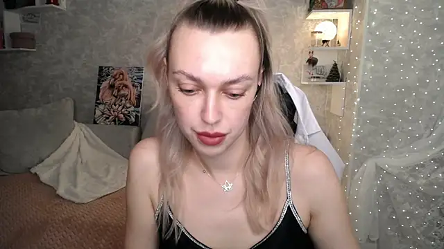 Snapshot of NickyAdamidi chatting on 01.12.26 NickyAdamidi online show from 01.12.26