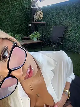 MystiqueXXX online show from 04.18.26