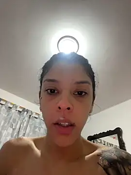 Snapshot of julietha03 chatting on 09.23.25 julietha03 online show from 09.23.25