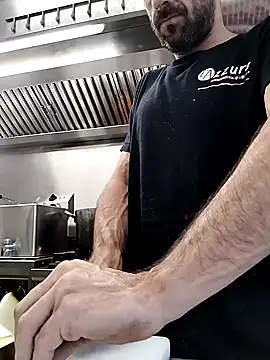 Snapshot of hotmen83 chatting on 10.08.25 hotmen83 online show from 10.08.25