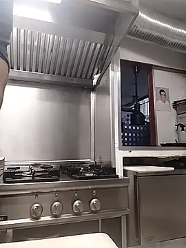 Snapshot of hotmen83 chatting on 10.22.25 hotmen83 online show from 10.22.25