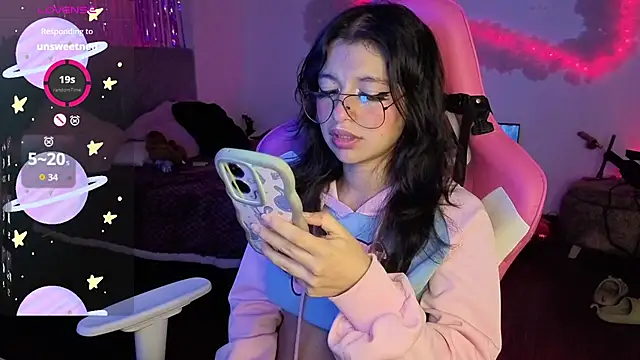 larah uwu online show from 02.14.26