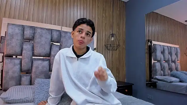 owen  johnson online show from 12.03.25