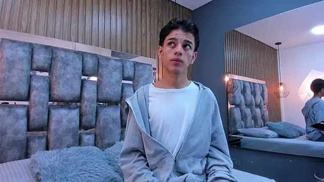 Snapshot of owen__johnson chatting on 01.08.26 owen johnson online show from 01.08.26