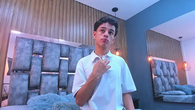 Snapshot of owen__johnson chatting on 01.18.26 owen johnson online show from 01.18.26