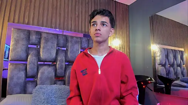 Snapshot of owen__johnson chatting on 02.02.26 owen johnson online show from 02.02.26