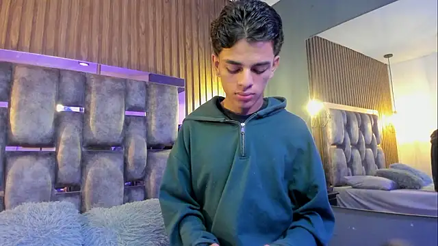 Snapshot of owen__johnson chatting on 02.03.26 owen johnson online show from 02.03.26