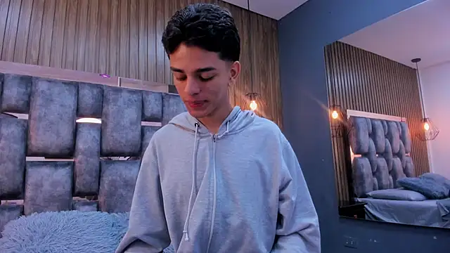 Snapshot of owen__johnson chatting on 02.19.26 owen johnson online show from 02.19.26