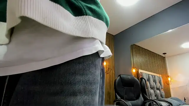 Snapshot of owen__johnson chatting on 02.28.26 owen johnson online show from 02.28.26