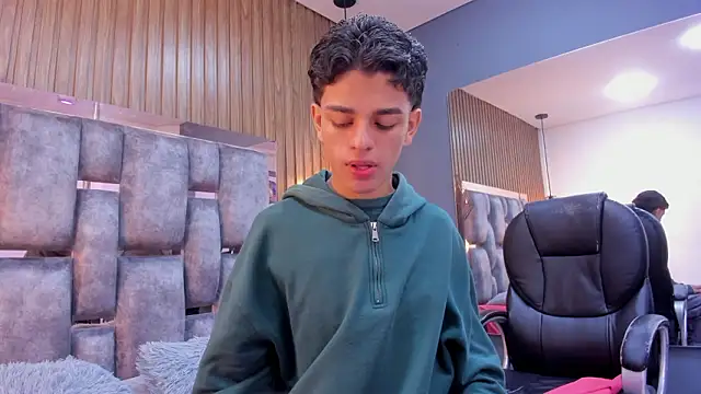 Snapshot of owen__johnson chatting on 03.12.26 owen johnson online show from 03.12.26