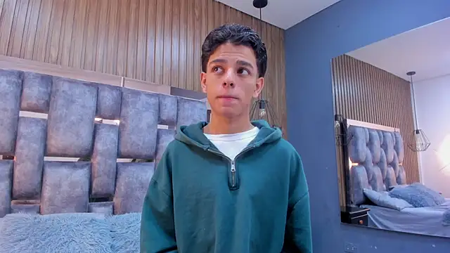 Snapshot of owen__johnson chatting on 03.20.26 owen johnson online show from 03.20.26