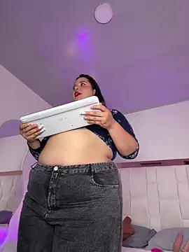 Snapshot of SamanthaDiamonds_ chatting on 09.19.25 SamanthaDiamonds online show from 09.19.25