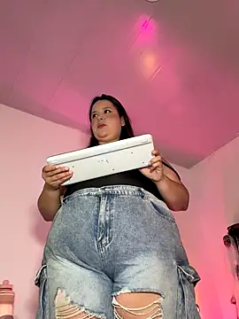 Snapshot of SamanthaDiamonds_ chatting on 10.24.25 SamanthaDiamonds online show from 10.24.25