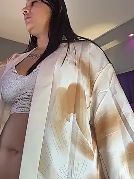 Snapshot of mia_everly chatting on 02.24.26 mia everly online show from 02.24.26