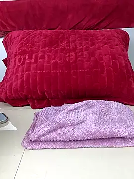 Jess-Thuy online show from 03.05.26