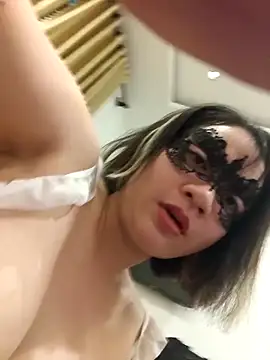 Jess-Thuy online show from 03.10.26