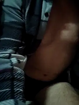 Snapshot of Ynsemr chatting on 10.22.25 Ynsemr online show from 10.22.25