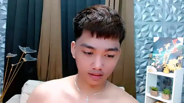 Snapshot of Mister_officer69 chatting on 09.09.25 Mister officer69 online show from 09.09.25