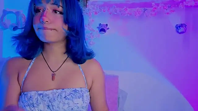 Snapshot of zoelight18 chatting on 01.15.26 zoelight18 online show from 01.15.26