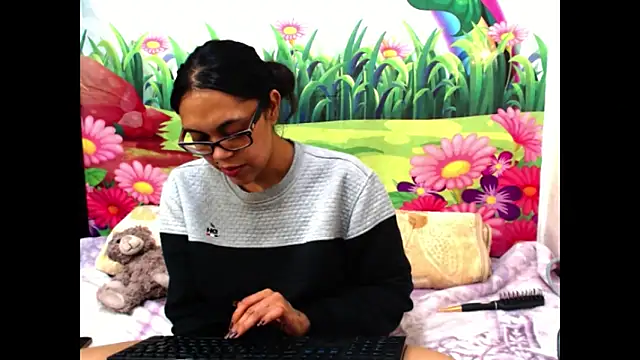 indiandesire4u69 online show from 11.24.25