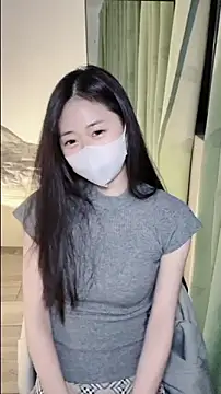 Snapshot of Ninii-b chatting on 11.03.25 Ninii-b online show from 11.03.25