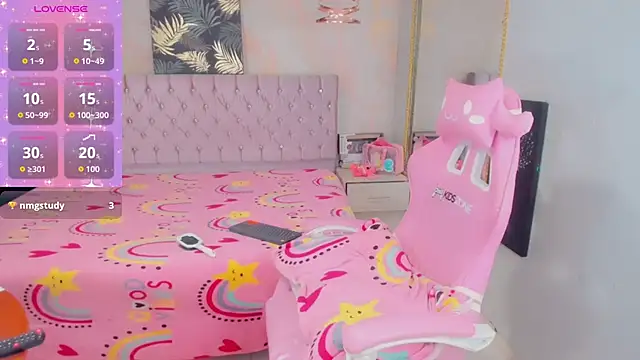 Snapshot of x_franco_x chatting on 10.07.25 x franco x online show from 10.07.25