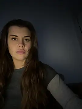 Snapshot of AlitaNova chatting on 11.18.25 AlitaNova online show from 11.18.25