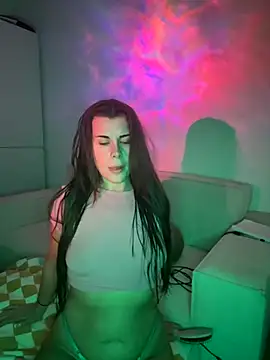 Snapshot of AlitaNova chatting on 11.27.25 AlitaNova online show from 11.27.25