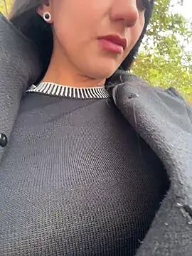 Ninabigtitied online show from 10.24.25