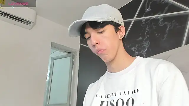 Snapshot of AerumChae chatting on 06.26.26 AerumChae online show from 06.26.26