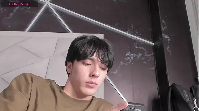 Snapshot of AerumChae chatting on 07.23.26 AerumChae online show from 07.23.26