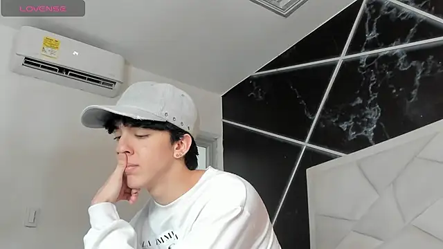 Snapshot of AerumChae chatting on 07.28.26 AerumChae online show from 07.28.26