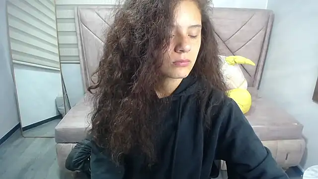 Velvet Moon V online show from 09.24.25