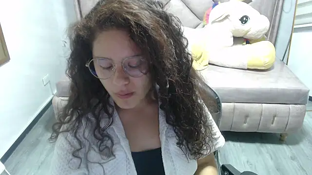 Velvet Moon V online show from 11.01.25